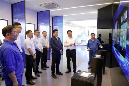 打造向上向前第一象限生力軍 錘煉甘于做人做事作難、受苦受累受屈的企業家隊伍——河南投資集團黨委書記、董事長劉新勇蒞臨安彩高科開展主題教育調研