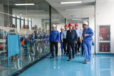 打造向上向前第一象限生力軍 錘煉甘于做人做事作難、受苦受累受屈的企業家隊伍——河南投資集團黨委書記、董事長劉新勇蒞臨安彩高科開展主題教育調研