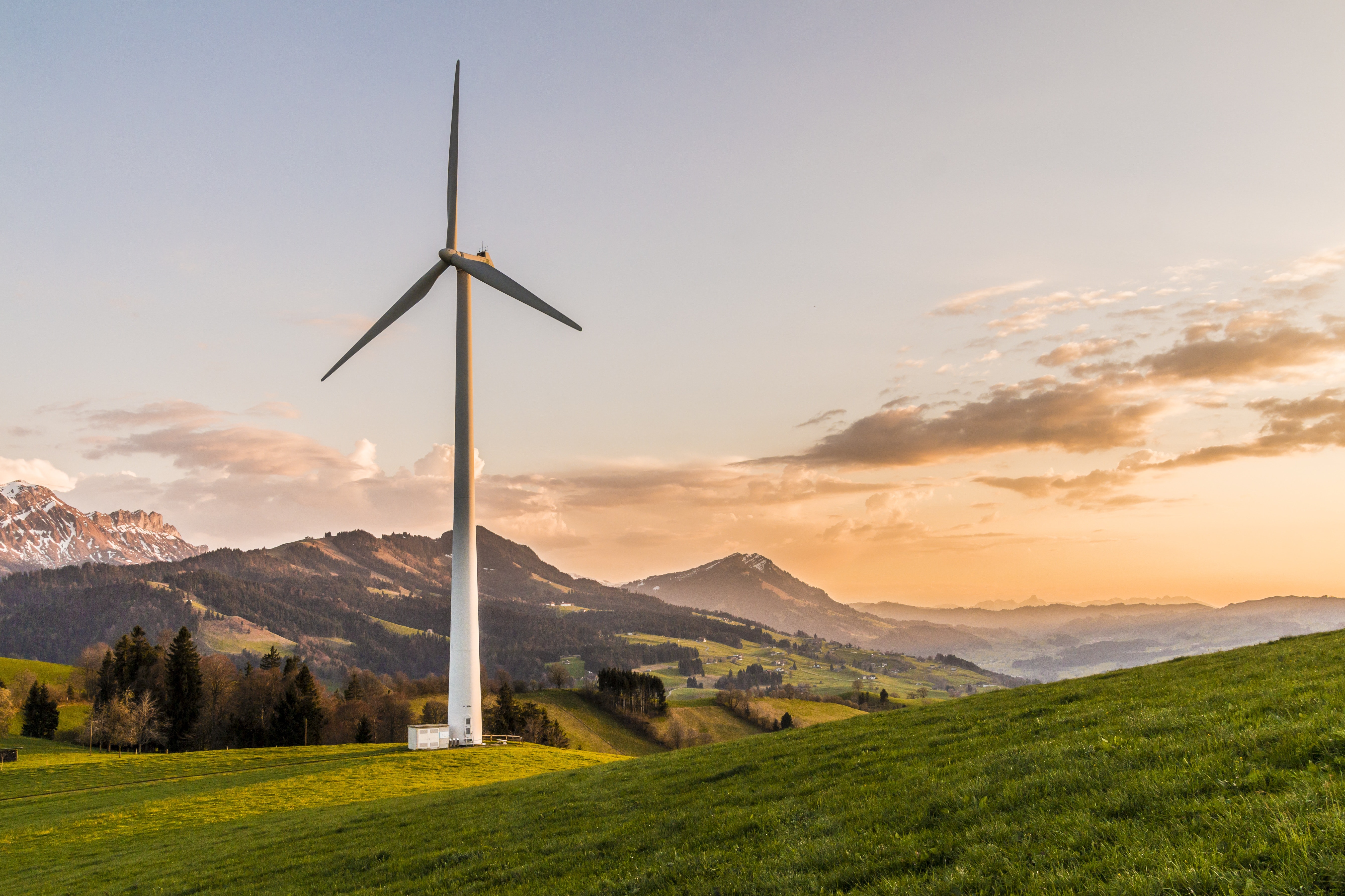 國家能源局：一季度風(fēng)電光伏發(fā)電量同比增長超27%